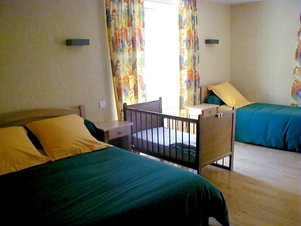 Auberge Du Ripailleur Dore-l'Eglise Room photo