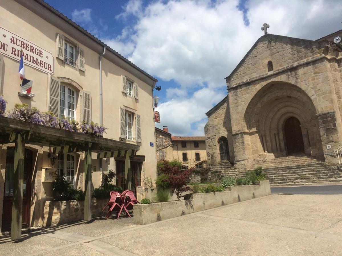 Auberge Du Ripailleur Dore-l'Eglise Exterior photo